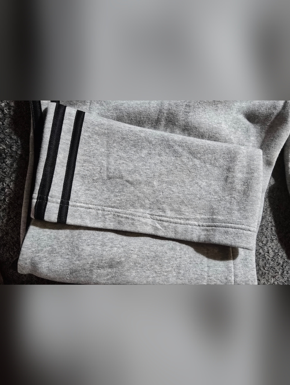 Adidas gray sweatpants with classic black 3-stripe detail and embroidered logo - Picture 8 of 9